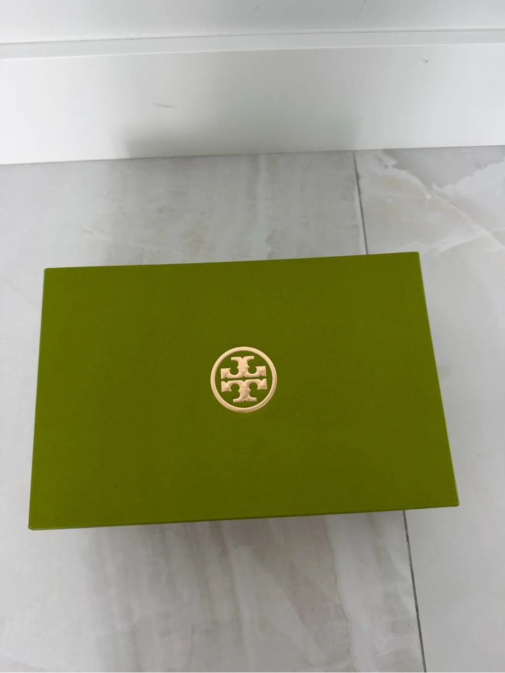 Newest Tory Burch Green Shoe Box with Green Tissue Paper
